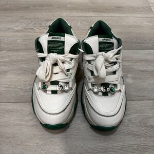 Axel Arigato V200 Sneakers